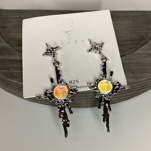 ⭐️SilverTone Cross Melting Moonstone Post back Earrrings.